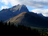 This is some of the best lighting I have seen on Mist Mountain. The true summit is on the left, Nameless Ridge is below it in the foreground.